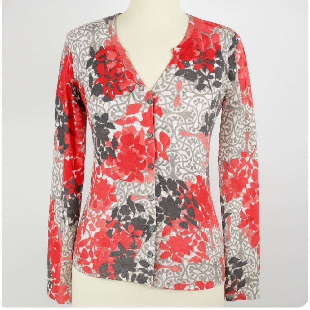 Title Nine Red Floral Cardigan Medium Button Front Lightweight Preppy Casual